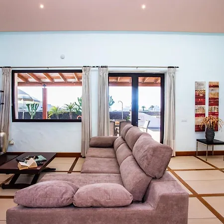 Eslanzarote Longa, Super Wifi, Heated Pool, Sat Tv יאיזה