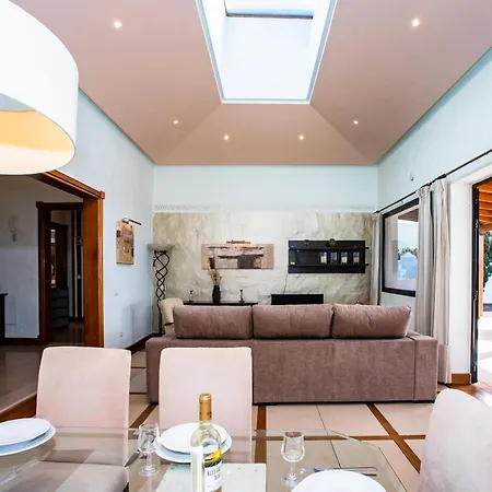 Vila Eslanzarote Longa, Super Wifi, Heated Pool, Sat Tv Yaiza (Lanzarote)