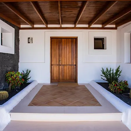 Eslanzarote Longa, Super Wifi, Heated Pool, Sat Tv Yaiza (Lanzarote)