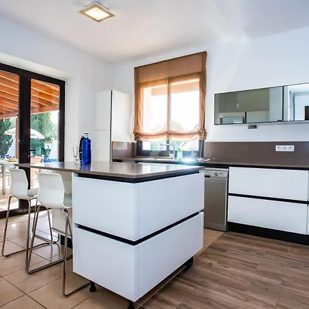 Βίλα Eslanzarote Longa, Super Wifi, Heated Pool, Sat Tv Yaiza (Lanzarote)