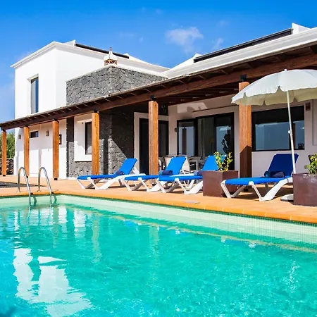 Eslanzarote Longa, Super Wifi, Heated Pool, Sat Tv Βίλα